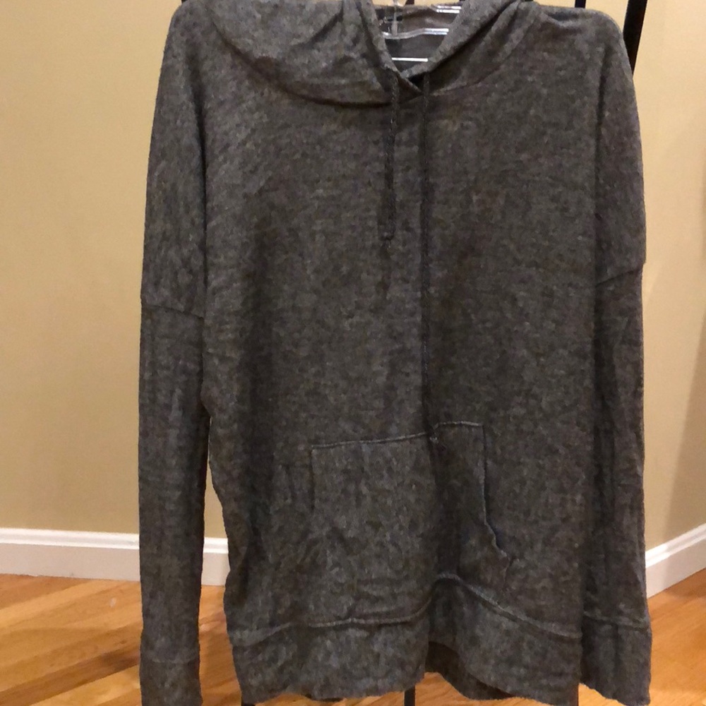 American eagle hooded sweater